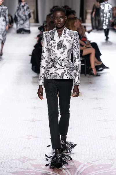 Look 39